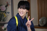 「次ナルTV-G」MCのユースケ（超特急）。