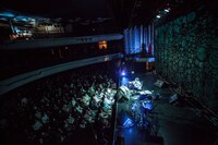 「七尾旅人 presents 歌の大事故 ワンマンツアー」東京・東京キネマ倶楽部公演の様子。（撮影：新保勇樹）