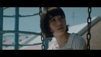 映画「退屈な日々にさようならを」に出演する女優のりりか。