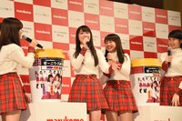 「次は存在感のあるしじみになりたい」と語る野中美希（左から2番目）。