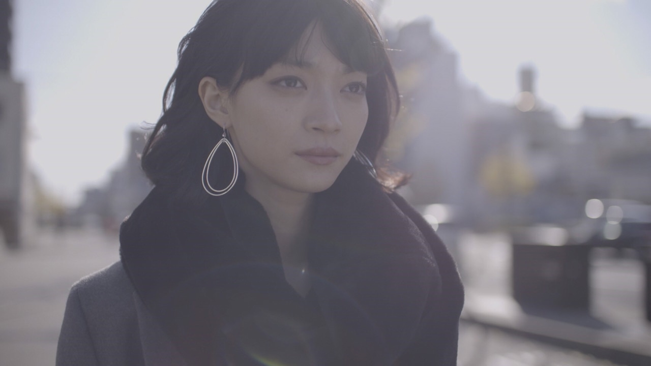 感覚ピエロ「等身大アンバランス」ミュージックビデオのワンシーン。