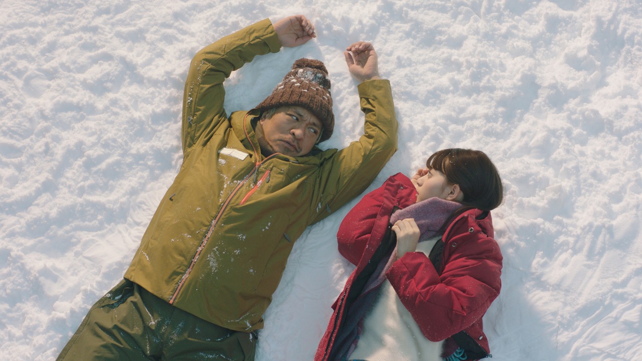 「タウンワーク」の新CM「雪国篇」のワンシーン。