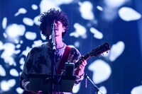 後藤正文（Vo, G）（Photo by TEPPEI）