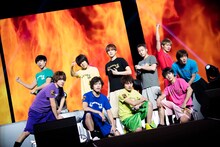 「BOYS AND MEN LIVE 2017 in 武道館 ～One For All, All For One～」のオフショット。（撮影：田中聖太郎）