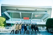 「BOYS AND MEN LIVE 2017 in 武道館 ~One For All, All For One~」のオフショット。(撮影:田中聖太郎)