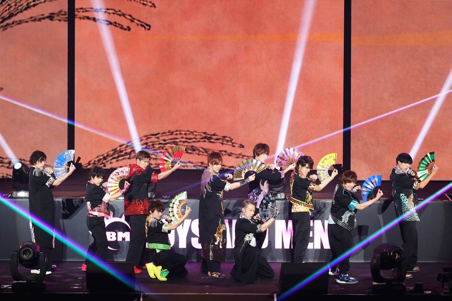 「BOYS AND MEN LIVE 2017 in 武道館 ～One For All, All For One～」の様子。