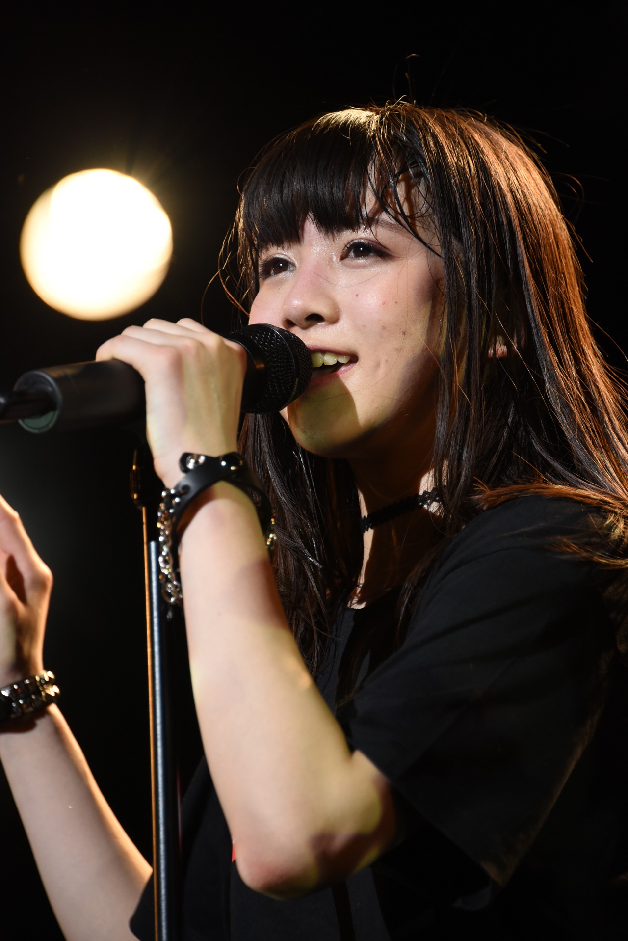 新井ひとみ