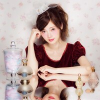 「LARME 026」より白石麻衣。