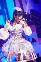 竹達彩奈「竹達彩奈 LIVE2016-2017 "Lyrical Concerto"」中野サンプラザホール公演の様子。