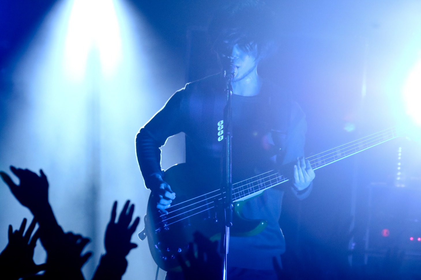 三原康司（B, Vo / フレデリック）（Photo by Viola Kam [V'z Twinkle]）