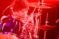 田村夢希（Dr / パノラマパナマタウン）（Photo by Viola Kam [V'z Twinkle]）