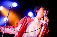 四方颯人（Vo / YAJICO GIRL）（Photo by Viola Kam [V'z Twinkle]）