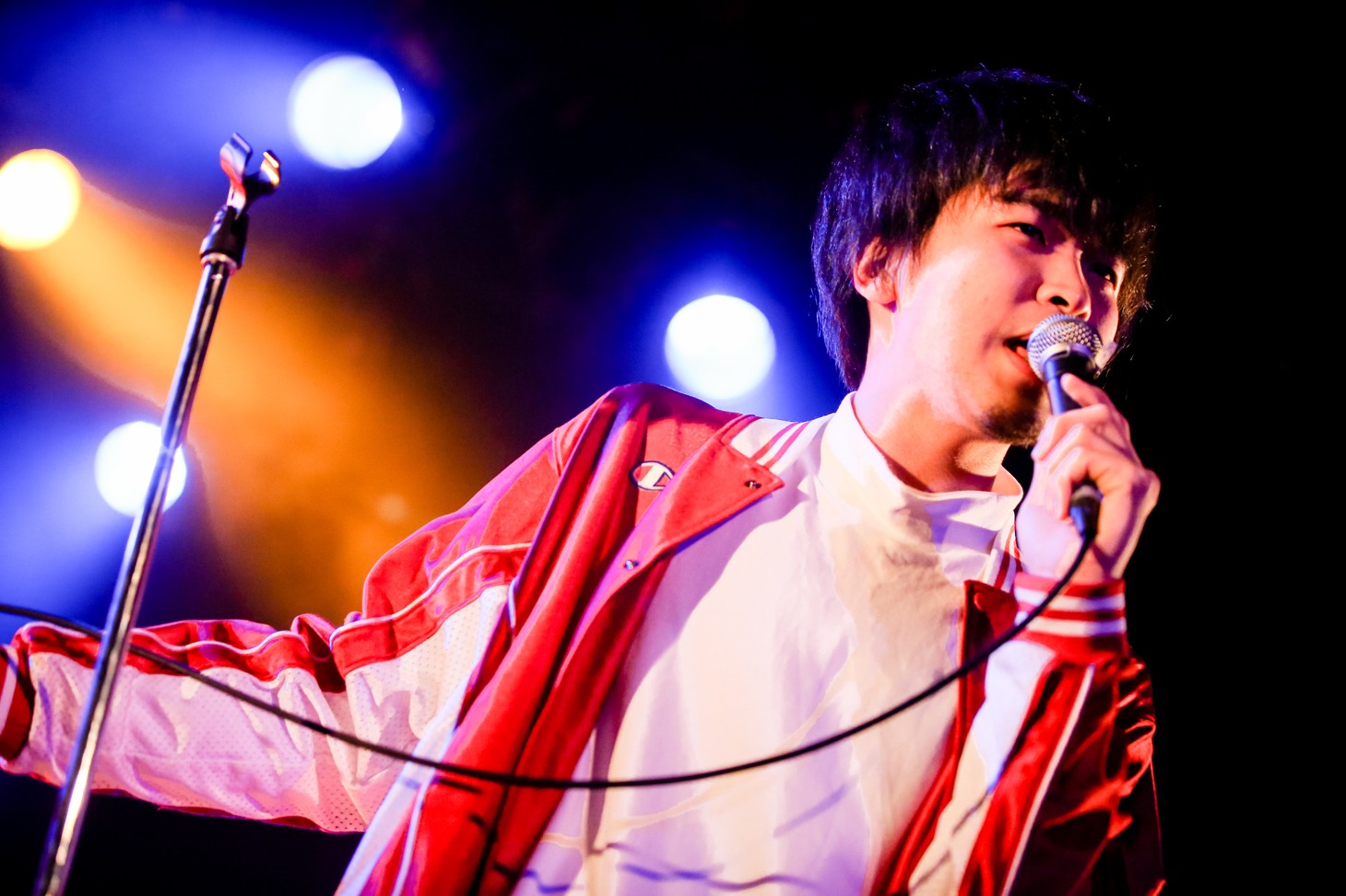 四方颯人（Vo / YAJICO GIRL）（Photo by Viola Kam [V'z Twinkle]）