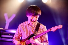 吉見和起（G / YAJICO GIRL）（Photo by Viola Kam [V'z Twinkle]）