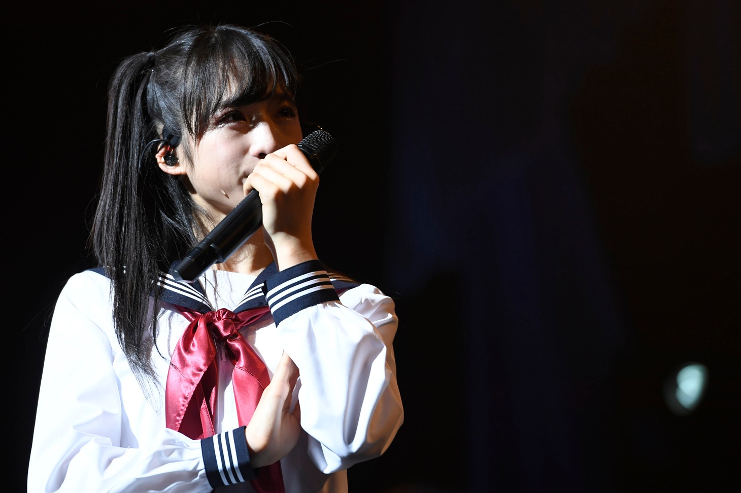小栗有以ソロコンサートの様子。（c）AKS