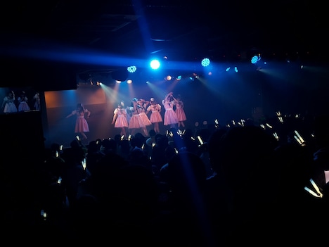 paletによる定期公演の様子。（写真提供：プラチナム・パスポート）