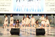 東京パフォーマンスドール「WE ARE TPD」発売記念イベントのミニライブの様子。