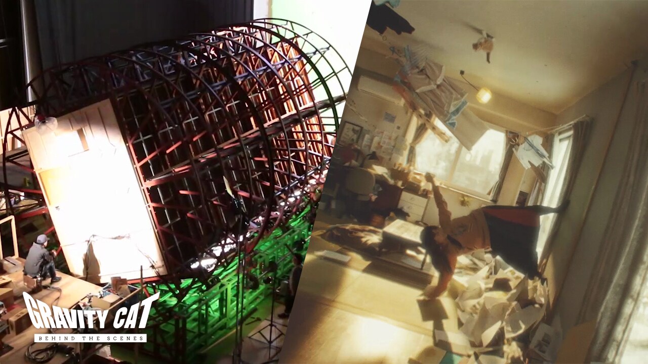「GRAVITY CAT / 重力的眩暈子猫編」のワンシーンとその撮影の様子。