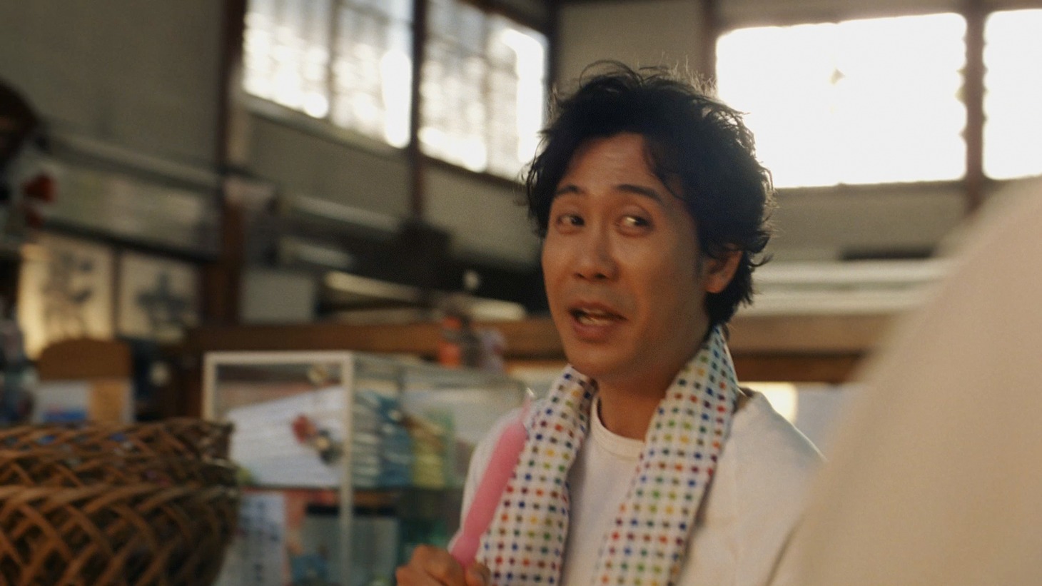 リクナビNEXTのテレビCM「続・応援歌 銭湯」編のワンシーン。
