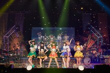 「でんぱ組.inc 幕神アリーナツアー2017 電波良好Wi-Fi完備！」追加公演の様子。（撮影：藤城貴則）