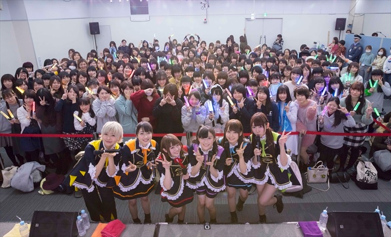 i☆Ris 14thシングル「Shining Star」リリースイベント第2部の集合写真。（Photo by KOSUKE USHIZIMA）