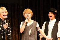 左から小林龍二、泉大智、橘柊生。（撮影：西谷圭司）