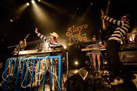 ビッケブランカ「Slave of Love TOUR 2017」 WWW公演の様子。（撮影：星野健太）