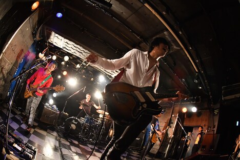 LUNKHEAD（撮影：小川舞）