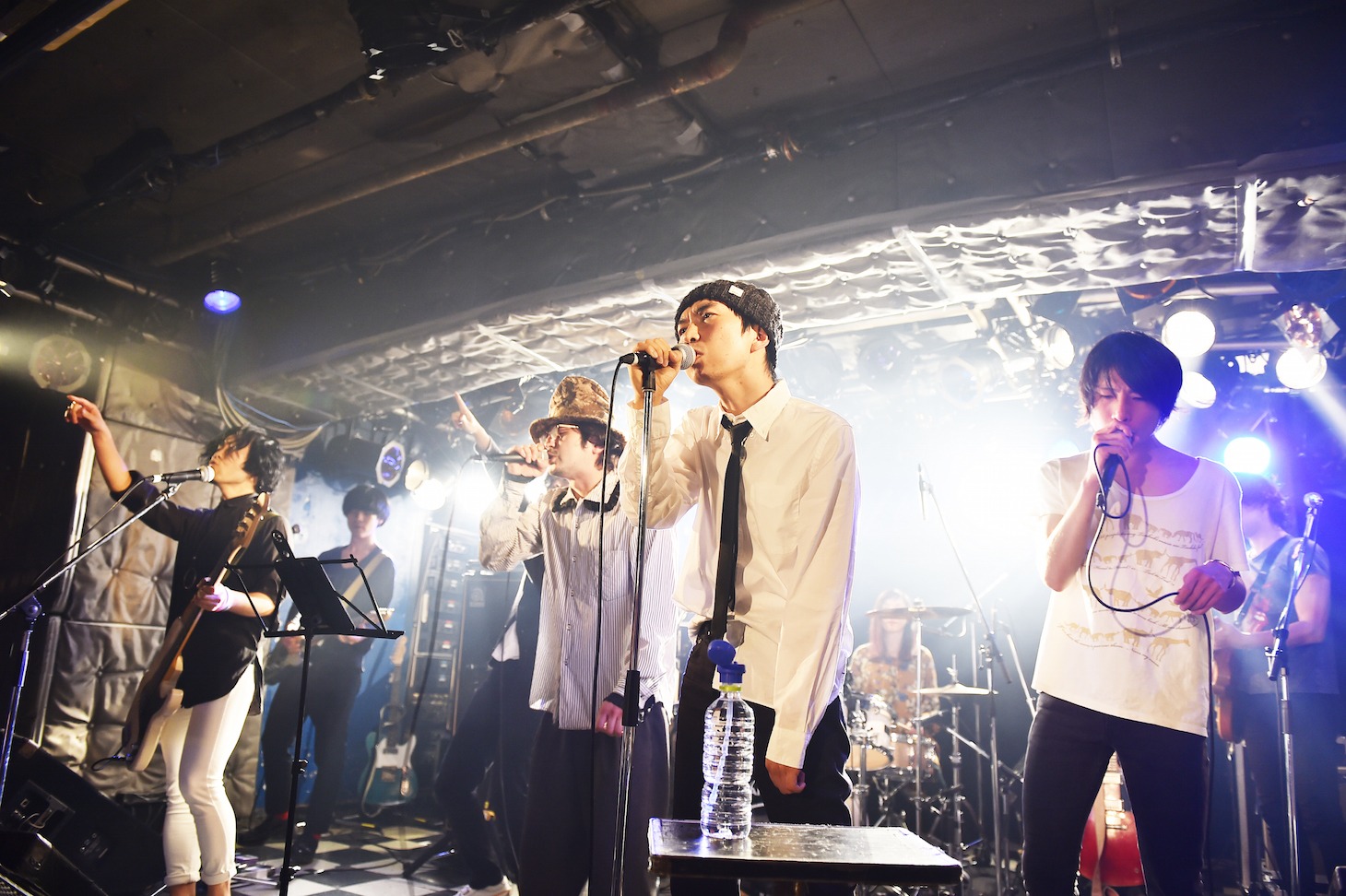 「正夢になった夜 vol.18」アンコールの様子。（撮影：小川舞）
