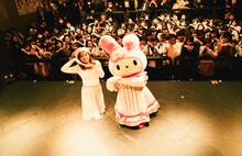 左からメロディー・チューバック、マイメロディ。（撮影：高宮紀徹）