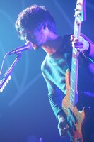 三原康司（B, Cho）（写真提供：A-Sketch）