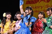 負けたのにひょうひょうとしている羽島めい(中央)。