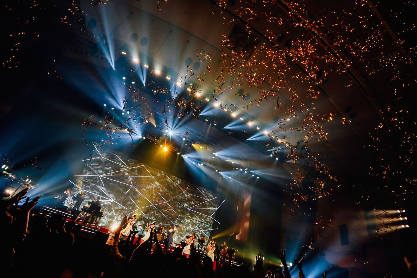 星野源「星野源 新春 Live 2days『YELLOW PACIFIC』」の様子。（撮影：西槇太一）