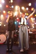 左から田所あずさ、小松未可子。（撮影：森久）
