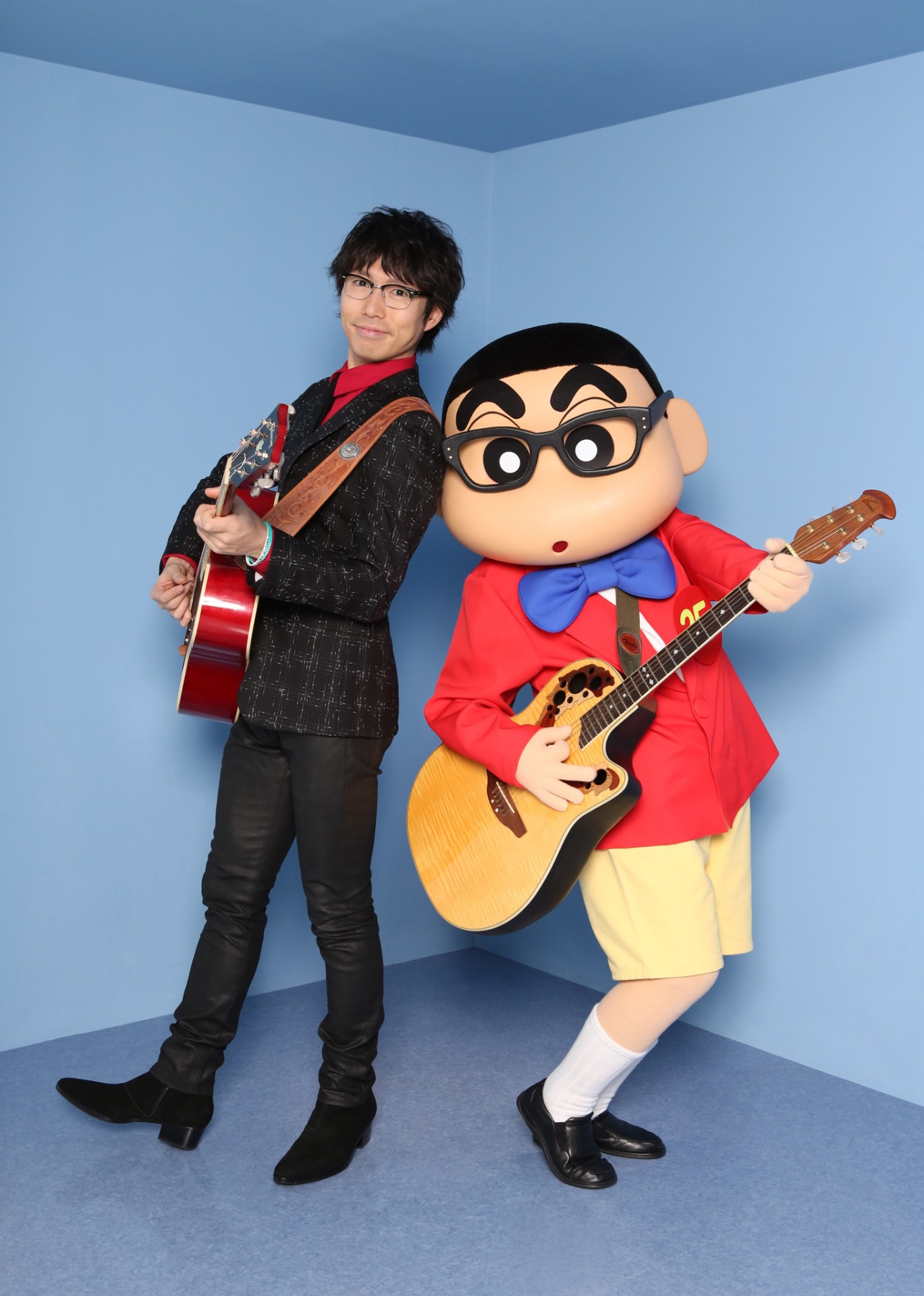 左から高橋優、野原しんのすけ。