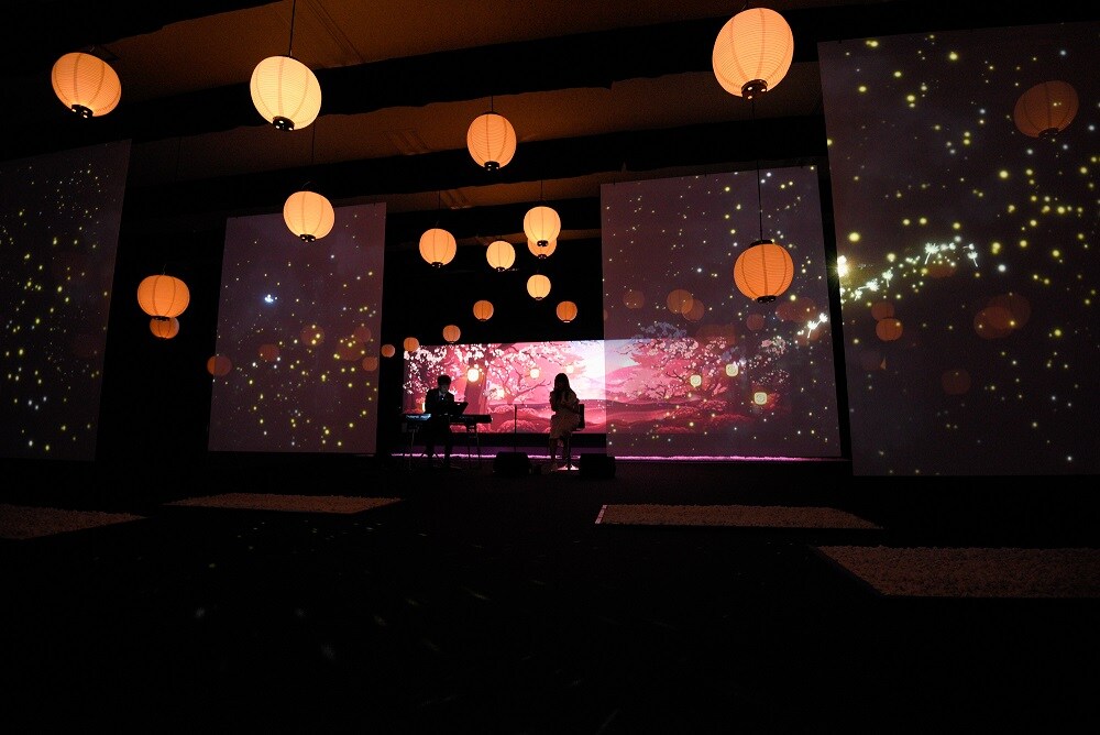 Aimer、幻想的なデジタルアート演出交え「歌鳥風月」パフォーマンス