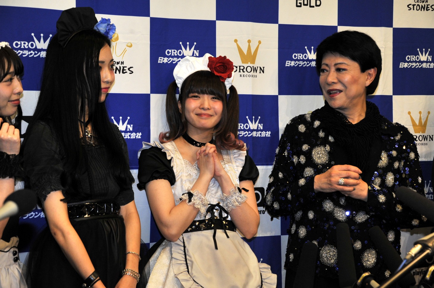 KANAMI（G）、彩姫（Vo）、​小鳩ミク（G, Vo）、美川憲一。