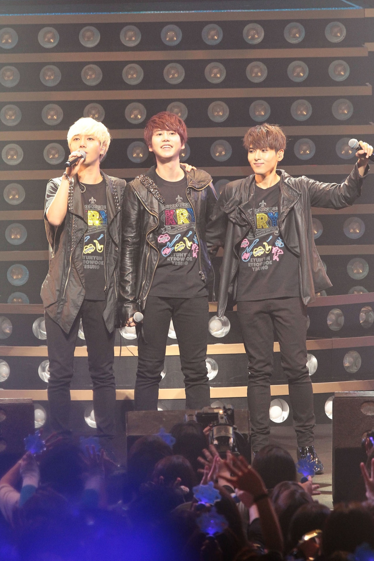 「SUPER JUNIOR-K.R.Y. SPECIAL WINTER CONCERT 2012」の様子。(c)フジテレビ