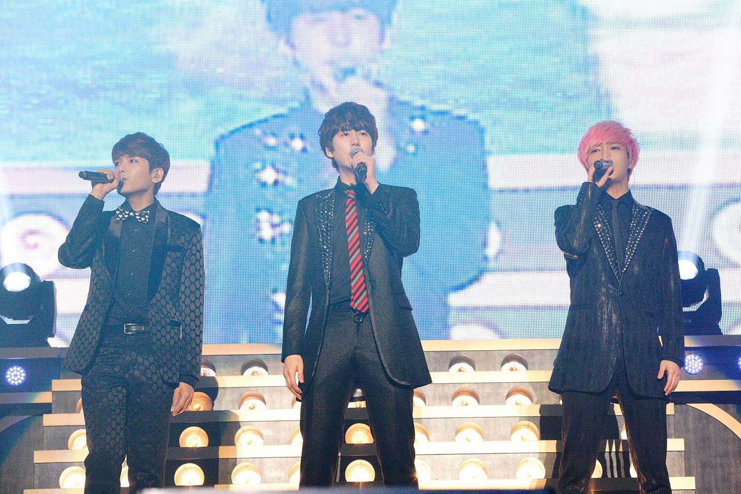 「SUPER JUNIOR-K.R.Y. SPECIAL WINTER CONCERT 2012」の様子。(c)フジテレビ