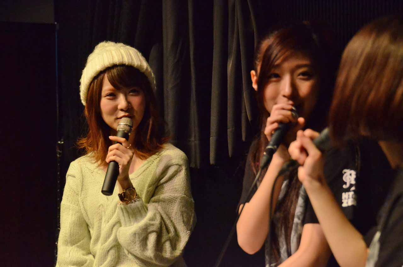 左から八島さらら、大黒柚姫（チームしゃちほこ）。