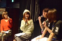 左から藏合紗恵子、八島さらら、大黒柚姫（チームしゃちほこ）、咲良菜緒（チームしゃちほこ）。