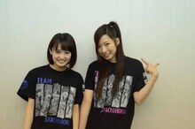 左から咲良菜緒（チームしゃちほこ）、大黒柚姫（チームしゃちほこ）。