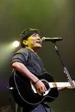 「森山直太朗 15thアニバーサリーツアー『絶対、大丈夫』」初日公演の様子。（写真提供：ユニバーサル ミュージック）