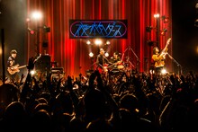 夜の本気ダンス「Too Shy A key TOUR 2017」東京・Zepp DiverCity TOKYO公演の様子。（撮影：浜野カズシ）