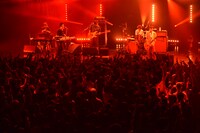 「めちゃ×2魔法を叶えてっ！ツアー」東京・EX THEATER ROPPONGI公演の様子。（撮影：沼田学）