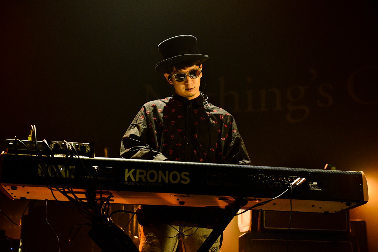 ヒイズミマサユ機（Key）（Photo by RUI HASHIMOTO [SOUND SHOOTER]）