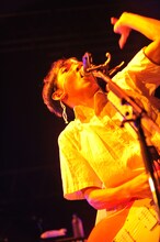 の子（Vo, G）（撮影：佐藤哲郎）