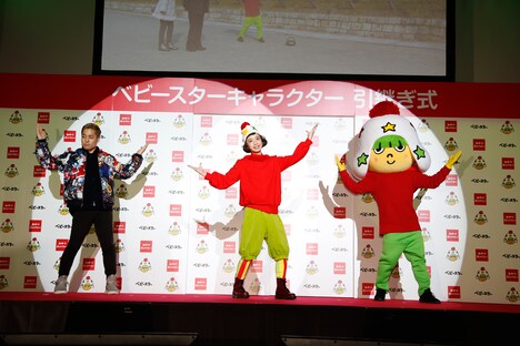 左からFISHBOY、三戸なつめ、ホシオくん。