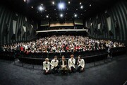 東京・新宿ピカデリーで行われた「短編映画『NEW』プレミア上映会＆トークショー」での集合写真。（撮影：石崎祥子）