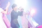 人気画像8位は「星野源、満員パシフィコで歌い踊った大盛り上がり新春ライブ」より、星野源「星野源 新春 Live 2days『YELLOW PACIFIC』」の様子。（Photo by Tsukasa Miyoshi[Showcase]）